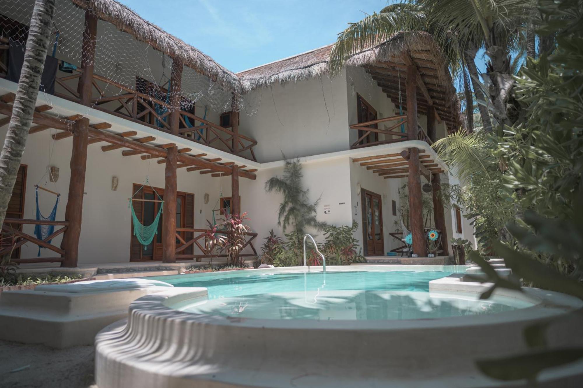 Casa Iguana Holbox - Beachfront Hotel Exterior photo