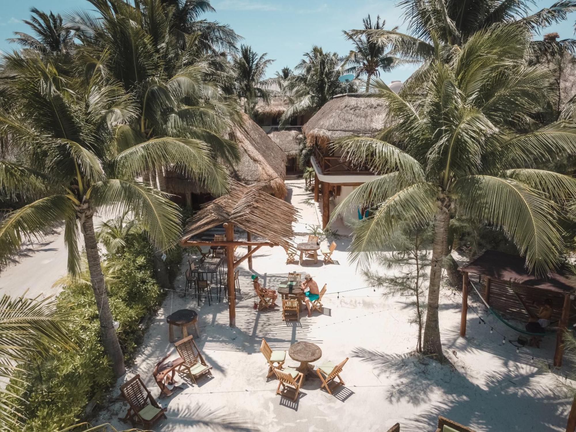 Casa Iguana Holbox - Beachfront Hotel Exterior photo