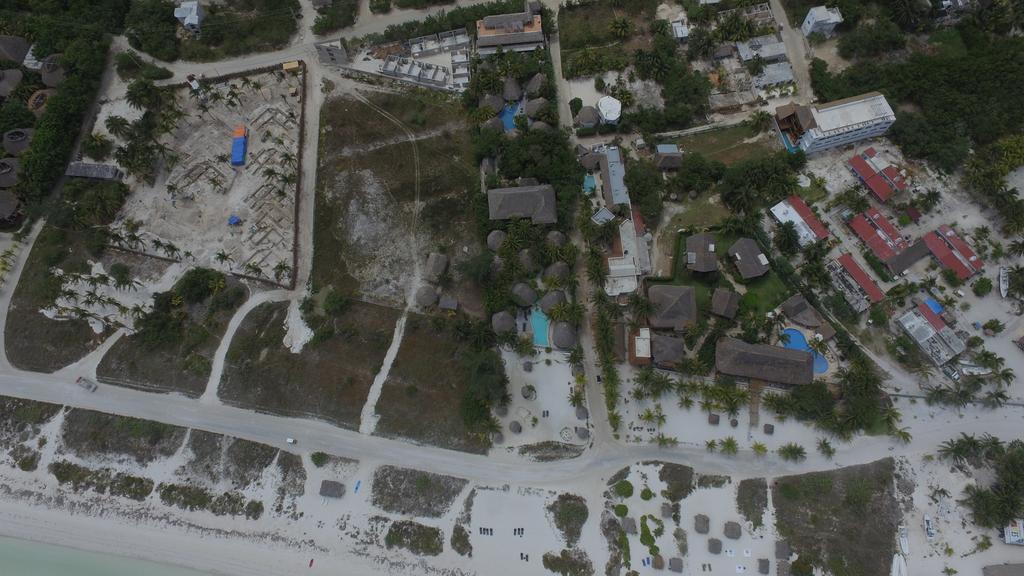 Casa Iguana Holbox - Beachfront Hotel Exterior photo